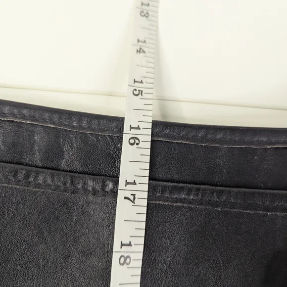 Wilson Pelle Studio Black Leather Crossbody Bag - Picture 11 of 15